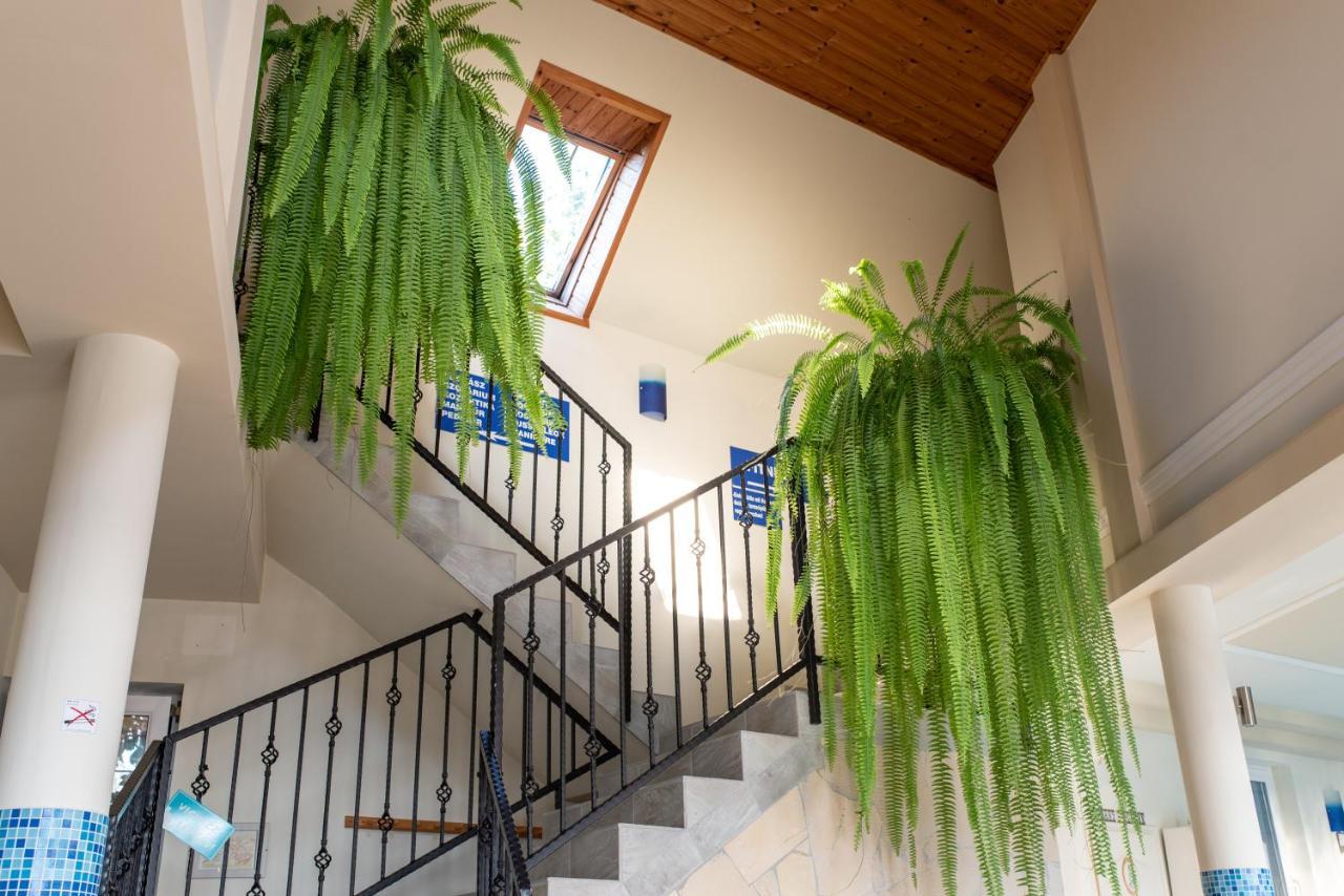 Отель Andrea Wellness Garden Черсегтомай Экстерьер фото