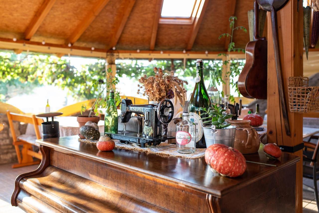 Отель Andrea Wellness Garden Черсегтомай Экстерьер фото
